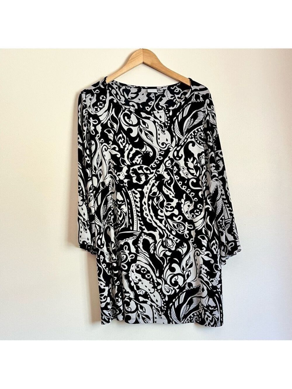 Chico’s Travelers Black White Paisley Print 3/4 Sleeve Tunic Top Size XL Chico 3